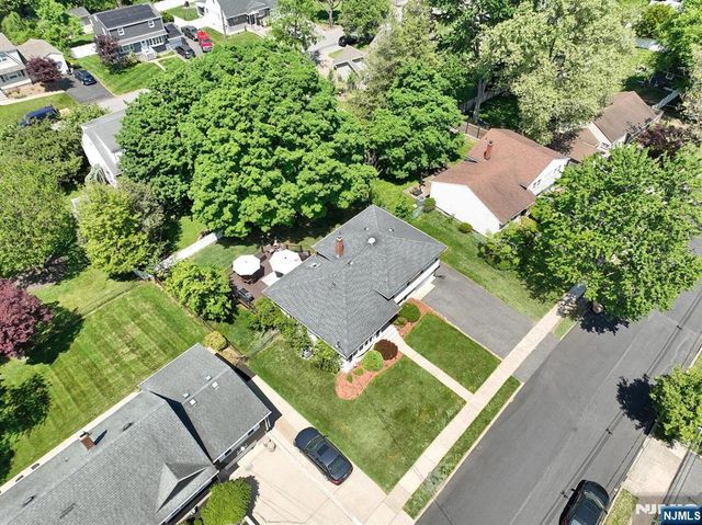 30 Brookfield Road, Dumont, NJ 07628