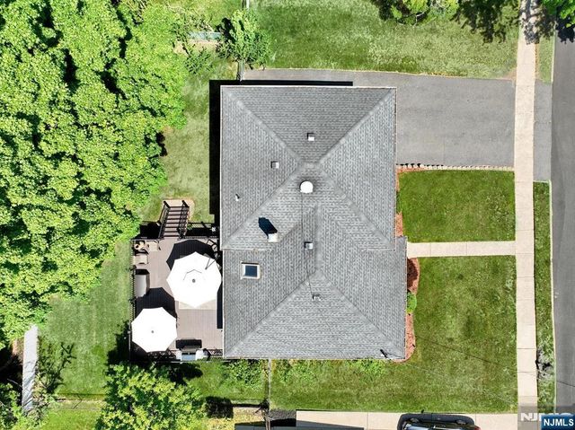 30 Brookfield Road, Dumont, NJ 07628