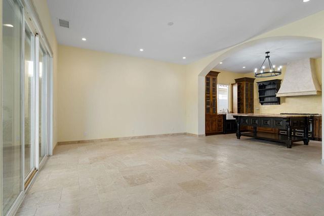 525 Indian Ridge Drive, Palm Desert, CA 92211