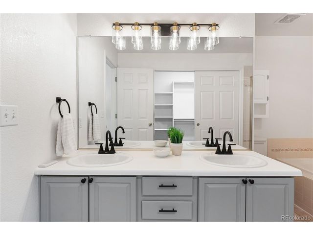 4901 S Ammons St 18C, Littleton, CO 80123