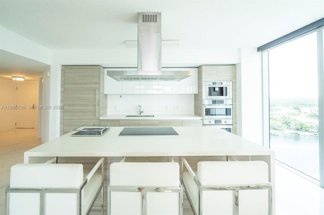 300 Sunny Isles Blvd 4-1007, Sunny Isles Beach, FL 33160