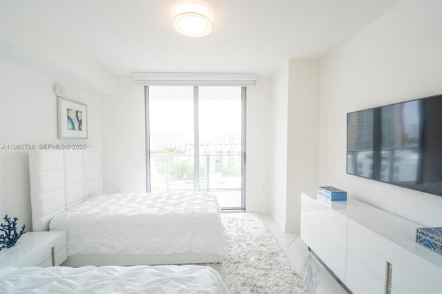 300 Sunny Isles Blvd 4-1007, Sunny Isles Beach, FL 33160