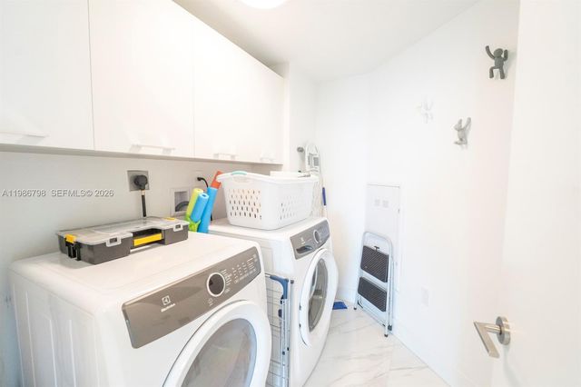 300 Sunny Isles Blvd 4-1007, Sunny Isles Beach, FL 33160