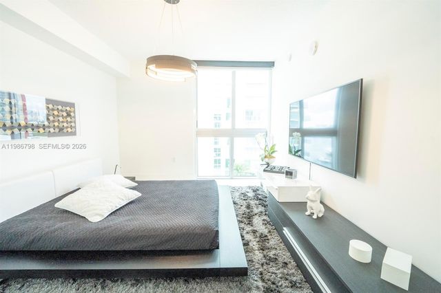 300 Sunny Isles Blvd 4-1007, Sunny Isles Beach, FL 33160