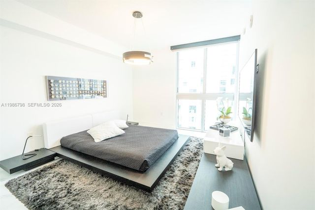 300 Sunny Isles Blvd 4-1007, Sunny Isles Beach, FL 33160