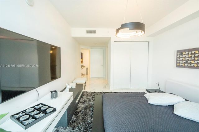 300 Sunny Isles Blvd 4-1007, Sunny Isles Beach, FL 33160