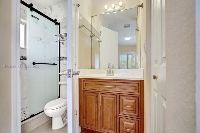 6103 Grant St, Hollywood, FL 33024