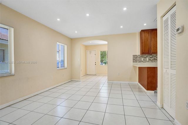 6103 Grant St, Hollywood, FL 33024