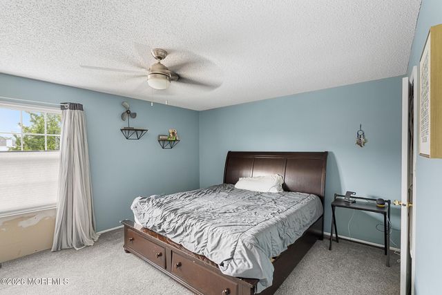 20 Harbor Circle, Freehold, NJ 07728