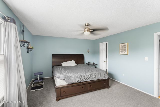 20 Harbor Circle, Freehold, NJ 07728