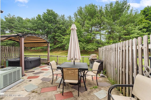 20 Harbor Circle, Freehold, NJ 07728
