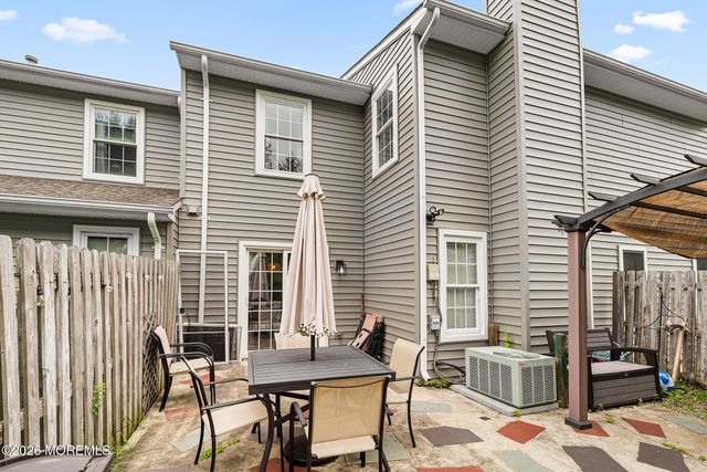 20 Harbor Circle, Freehold, NJ 07728