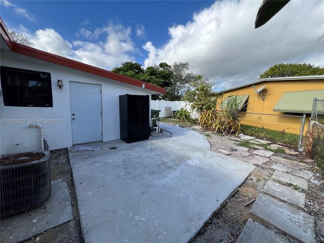1763 Lauderdale Manor Dr 0, Fort Lauderdale, FL 33311
