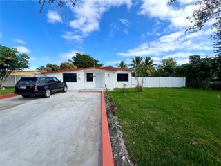 1763 Lauderdale Manor Dr 0, Fort Lauderdale, FL 33311