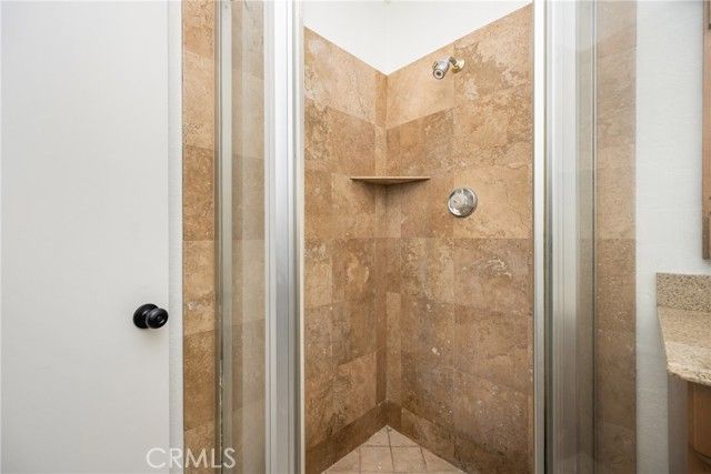 16481 Valle Vista Way, Riverside, CA 92506