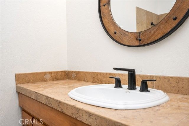 16481 Valle Vista Way, Riverside, CA 92506