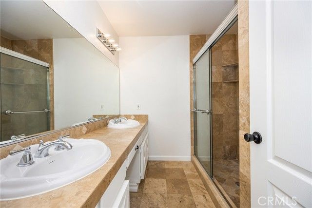 16481 Valle Vista Way, Riverside, CA 92506