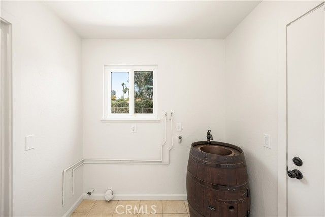 16481 Valle Vista Way, Riverside, CA 92506