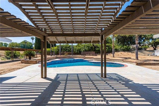 16481 Valle Vista Way, Riverside, CA 92506