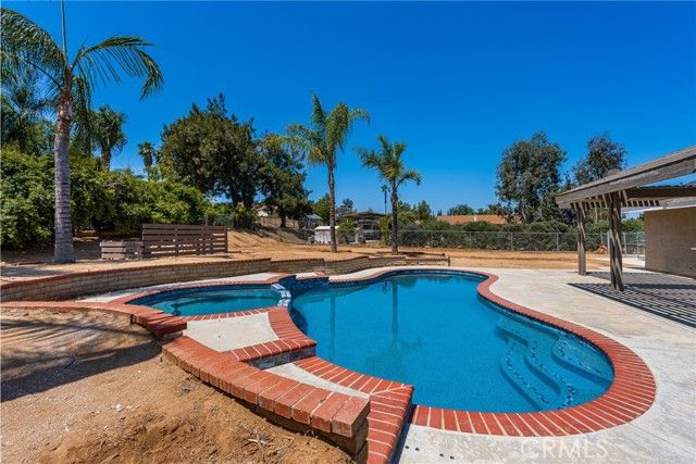 16481 Valle Vista Way, Riverside, CA 92506