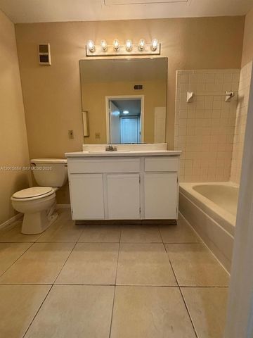 2607 NW 33rd St 2114, Oakland Park, FL 33309