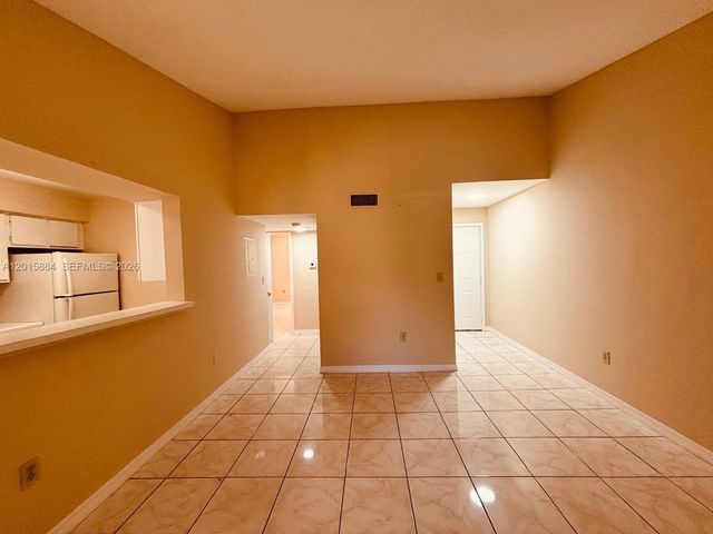 2607 NW 33rd St 2114, Oakland Park, FL 33309