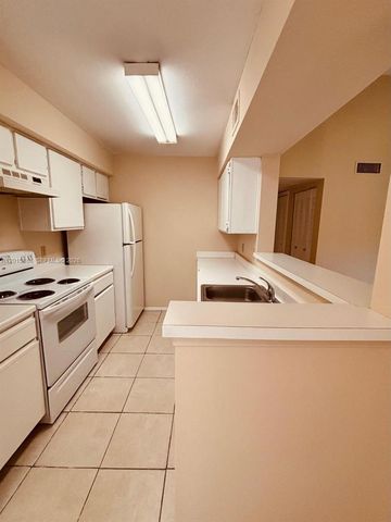 2607 NW 33rd St 2114, Oakland Park, FL 33309