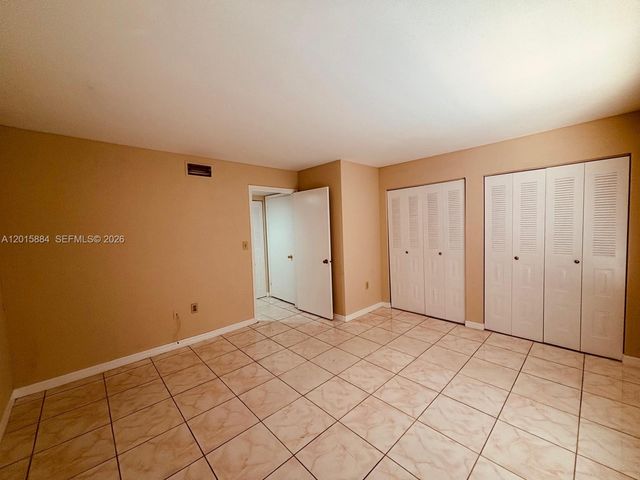 2607 NW 33rd St 2114, Oakland Park, FL 33309