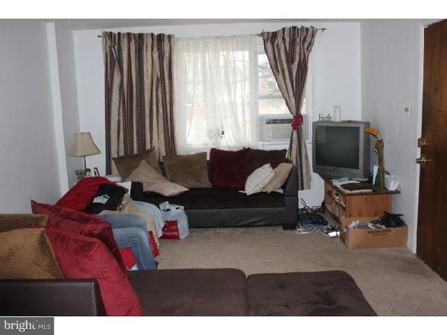 4025 BALWYNNE PARK RD, Philadelphia, PA 19131