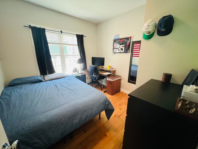 8 W Bellflower St 1, Quincy, MA 02125