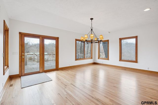 19719 Raven Drive, Louisville, NE 68037