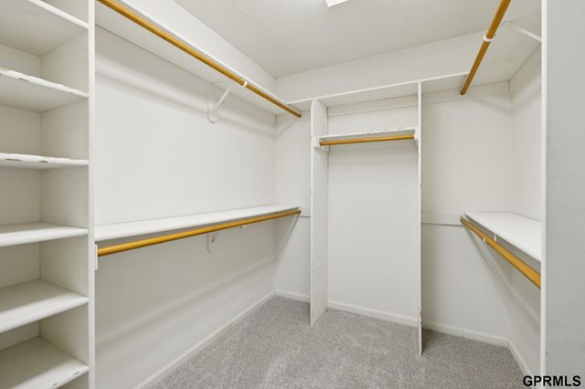 19719 Raven Drive, Louisville, NE 68037