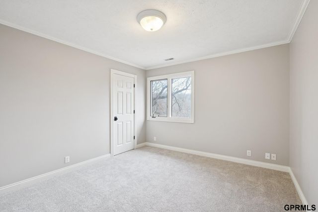 19719 Raven Drive, Louisville, NE 68037