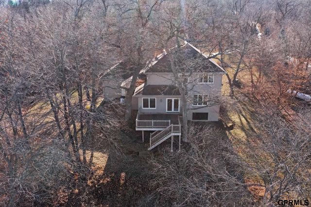 19719 Raven Drive, Louisville, NE 68037