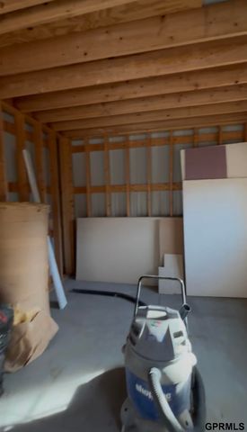 19719 Raven Drive, Louisville, NE 68037