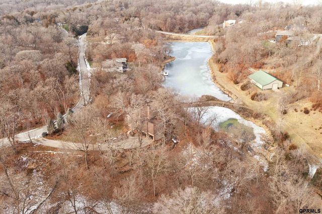 19719 Raven Drive, Louisville, NE 68037