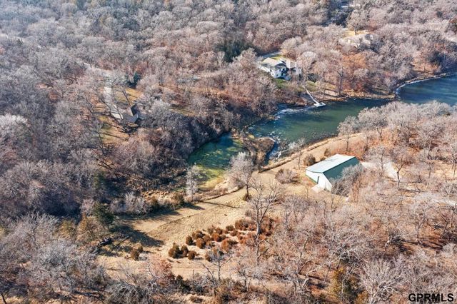 19719 Raven Drive, Louisville, NE 68037