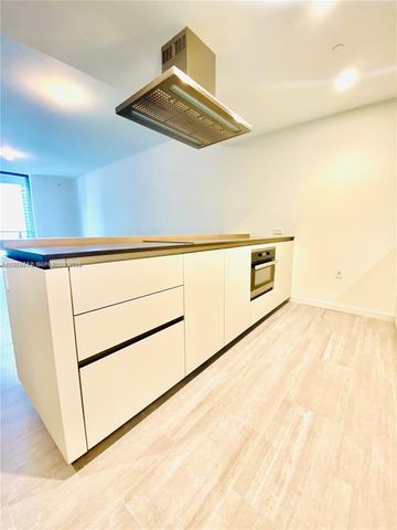 1000 Brickell Plz 3503, Miami, FL 33131