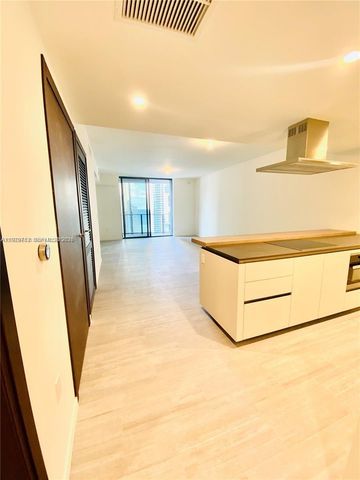 1000 Brickell Plz 3503, Miami, FL 33131