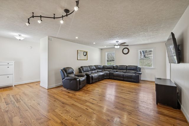 5309 Carters Creek Pike, Thompsons Station, TN 37179