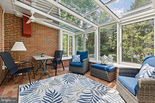 7 HOLLINGSWORTH DR, Wilmington, DE 19807