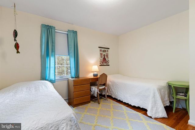 7 HOLLINGSWORTH DR, Wilmington, DE 19807