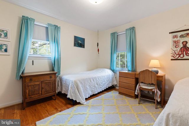 7 HOLLINGSWORTH DR, Wilmington, DE 19807