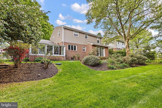 7 HOLLINGSWORTH DR, Wilmington, DE 19807
