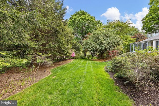7 HOLLINGSWORTH DR, Wilmington, DE 19807