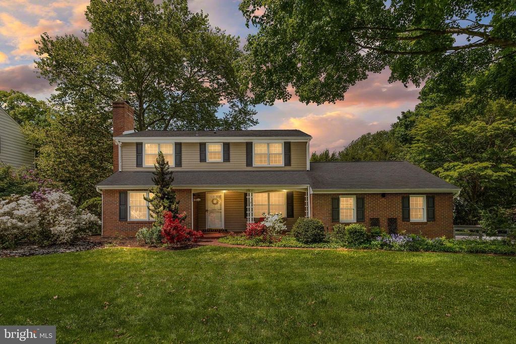 7 HOLLINGSWORTH DR, Wilmington, DE 19807