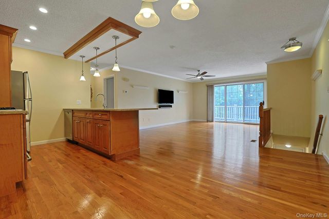 722 W Nyack Road 6, West Nyack, NY 10994