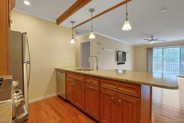 722 W Nyack Road 6, West Nyack, NY 10994