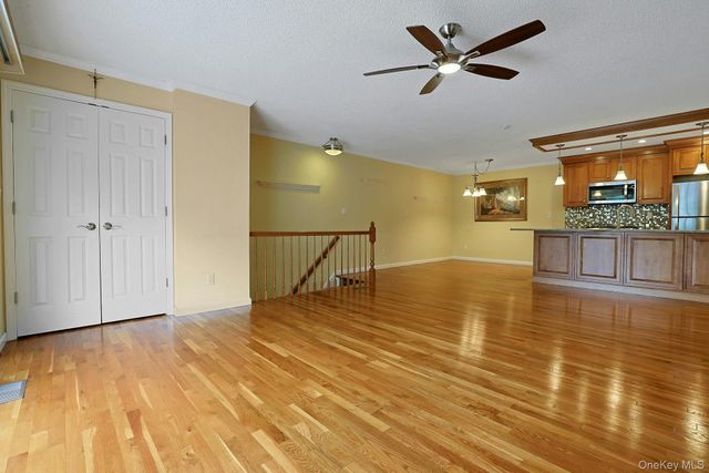 722 W Nyack Road 6, West Nyack, NY 10994
