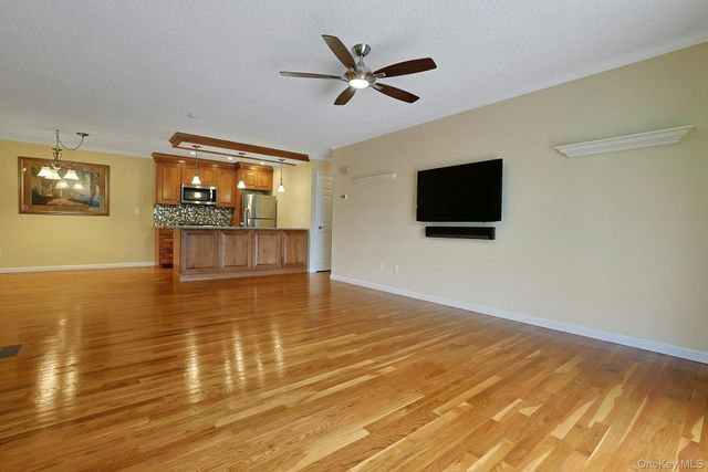 722 W Nyack Road 6, West Nyack, NY 10994